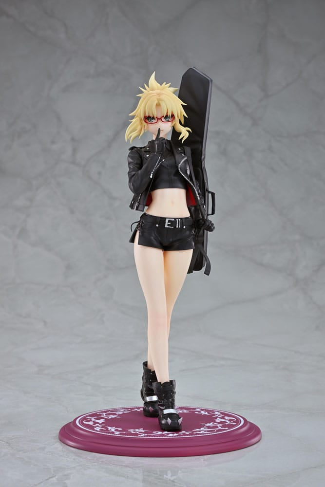 Fate/Apocrypha PVC Statue 1/7 Red Saber (Mordred) Original Glasses Model Ver. 22 cm