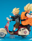 Dragonball Z 05 Desktop Real McCoy PVC Diorama Super Saiyan Son Goku & Super Saiyan Son Gohan & Motorbike 16 cm