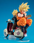 Dragonball Z 05 Desktop Real McCoy PVC Diorama Super Saiyan Son Goku & Super Saiyan Son Gohan & Motorbike 16 cm