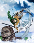 Attack on Titan PVC Statue 1/7 Levi vs Beast Titan Ver. 28 cm