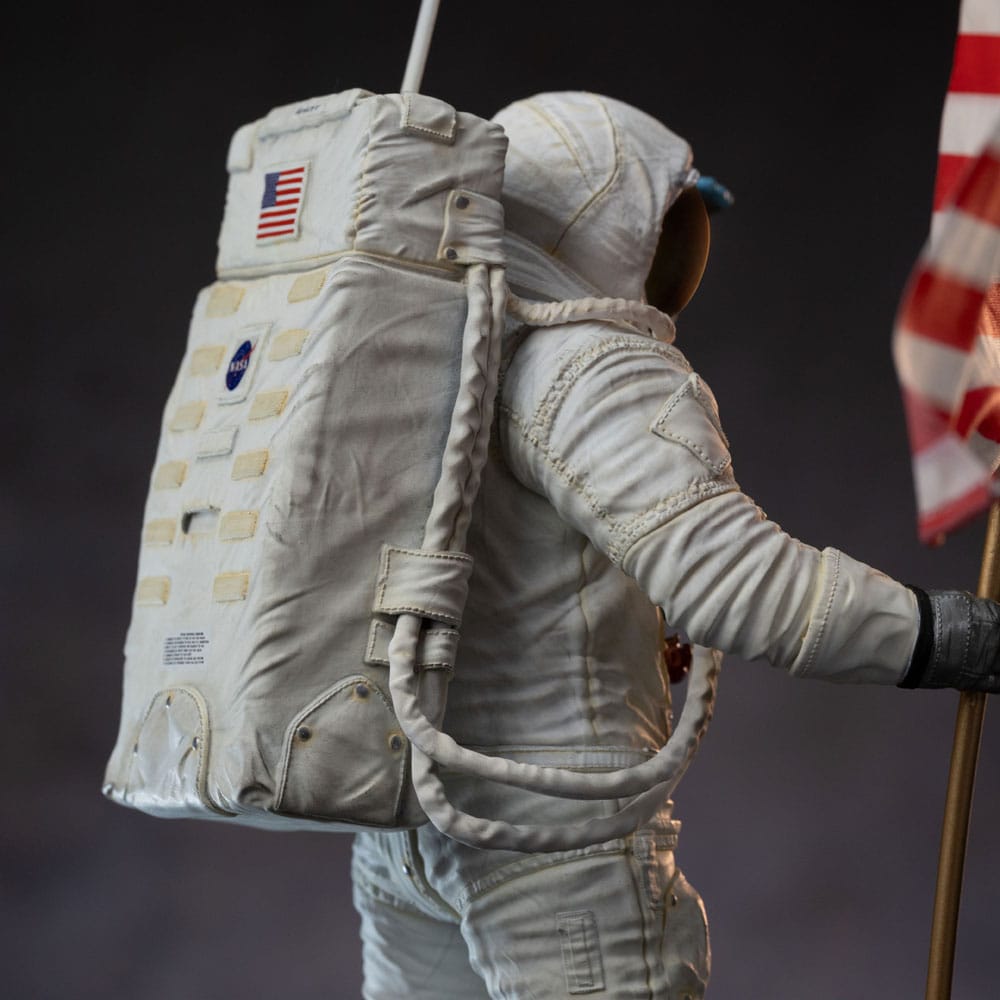 NASA Art Scale Statue 1/10 Apollo 11 Astronaut 23 cm