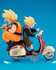 Dragonball Z 05 Desktop Real McCoy PVC Diorama Super Saiyan Son Goku & Super Saiyan Son Gohan & Motorbike 16 cm