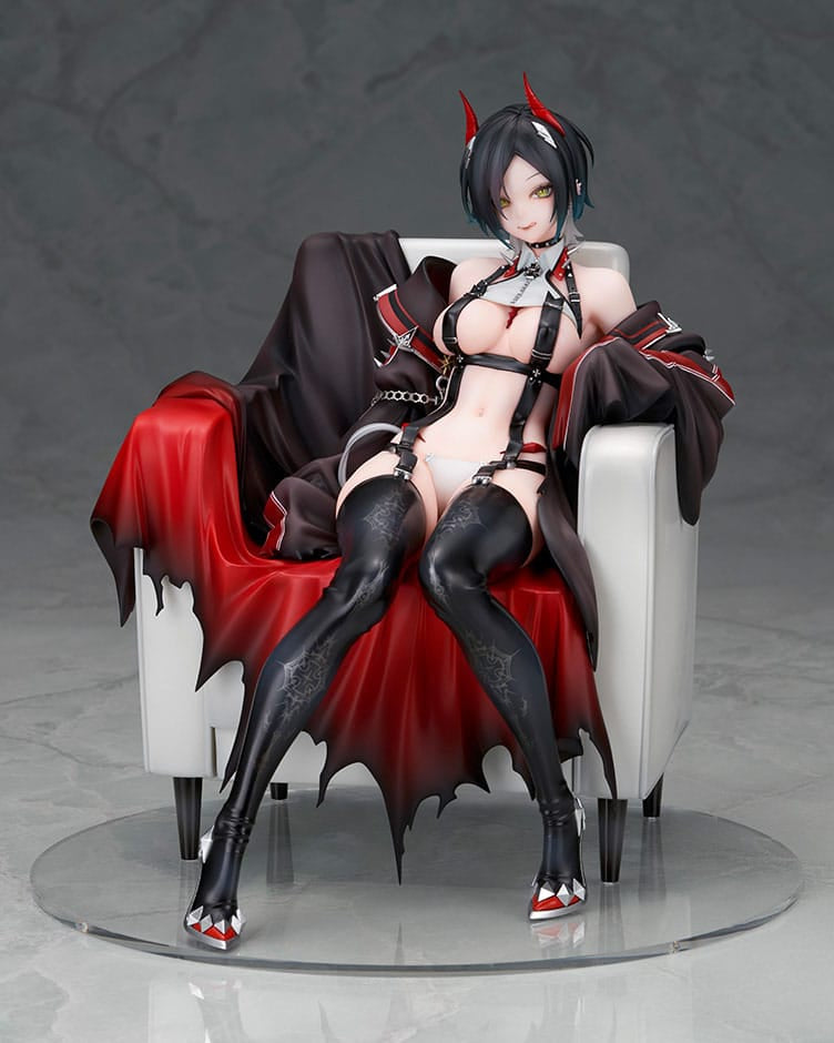 Azur Lane PVC Statue Ulrich von Hutten AmiAmi Exclusive 20 cm