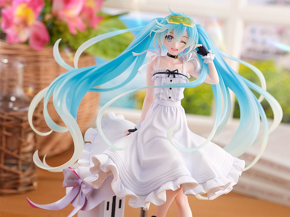 Hatsune Miku GT Project Original PVC Statue 1/7 Vacation Style Ver. 24 cm