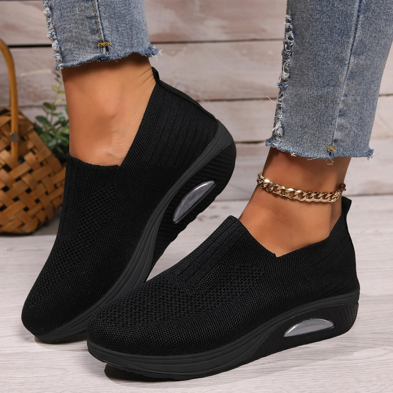 Amelie | Damskie buty typu slip-on z amortyzacją, ortopedyczne buty komfortowe | Rokishi | Czarny