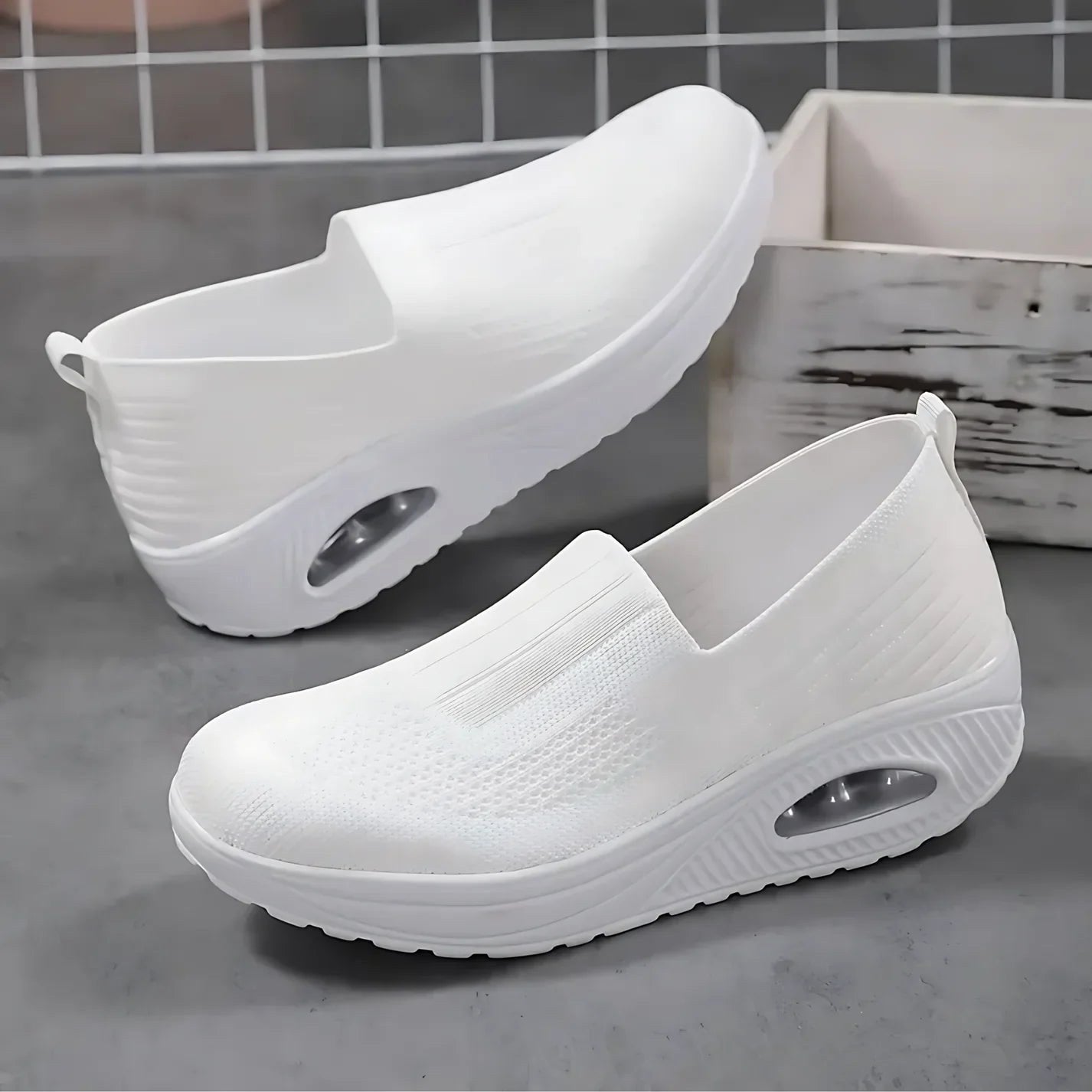 Amelie | Damskie buty typu slip-on z amortyzacją, ortopedyczne buty komfortowe | Rokishi | Czarny