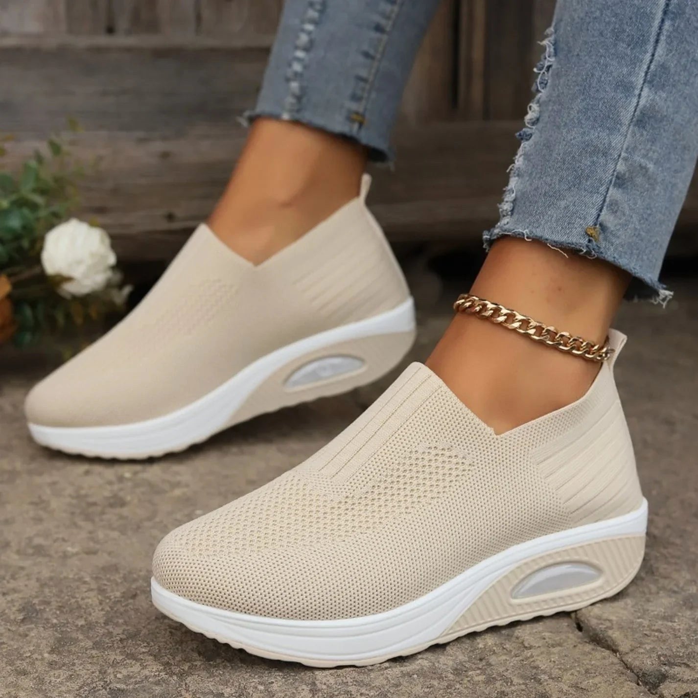 Amelie | Damskie buty typu slip-on z amortyzacją, ortopedyczne buty komfortowe | Rokishi | Czarny