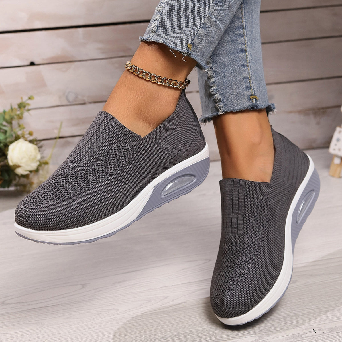 Amelie | Damskie buty typu slip-on z amortyzacją, ortopedyczne buty komfortowe | Rokishi | Czarny
