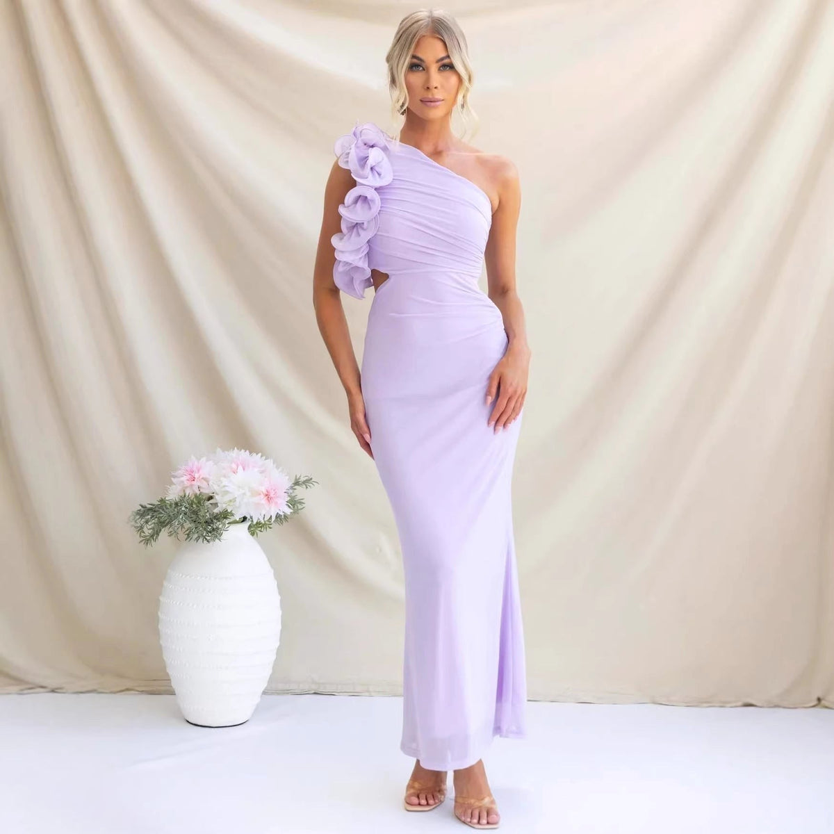 Claudine | Damska sukienka maxi na jedno ramię z detalem z falbaną, dopasowana sukienka wieczorowa | Rokishi | Błękitny