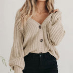 Coralie | Damski oversize'owy kardigan z grubej dzianiny, dekolt w serek z bufiastymi rękawami | Rokishi | Khaki
