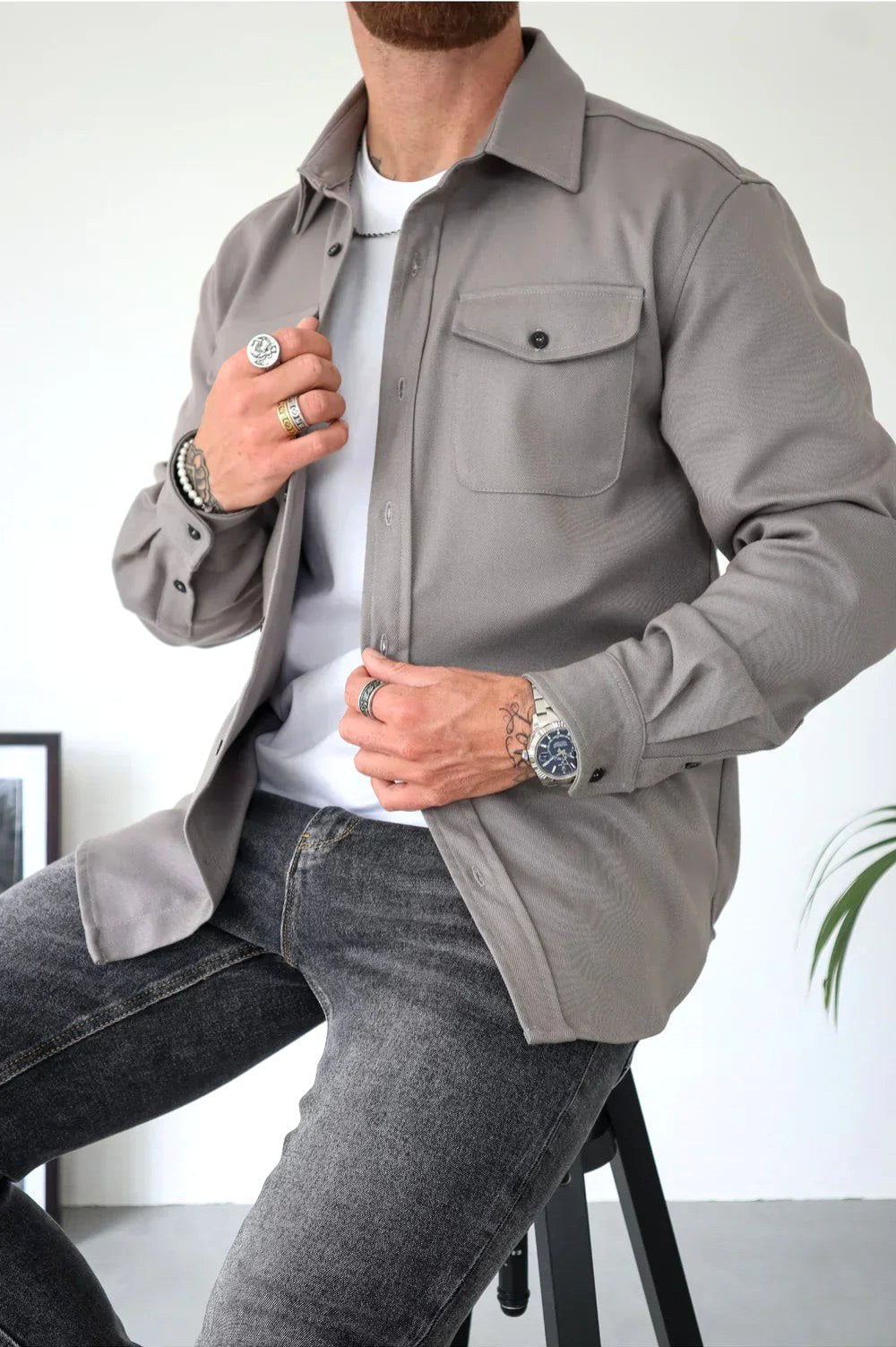 Dominic | Męska koszulowa kurtka z długim rękawem i zapięciem na guziki, luźno skrojony overshirt | Rokishi | Szary