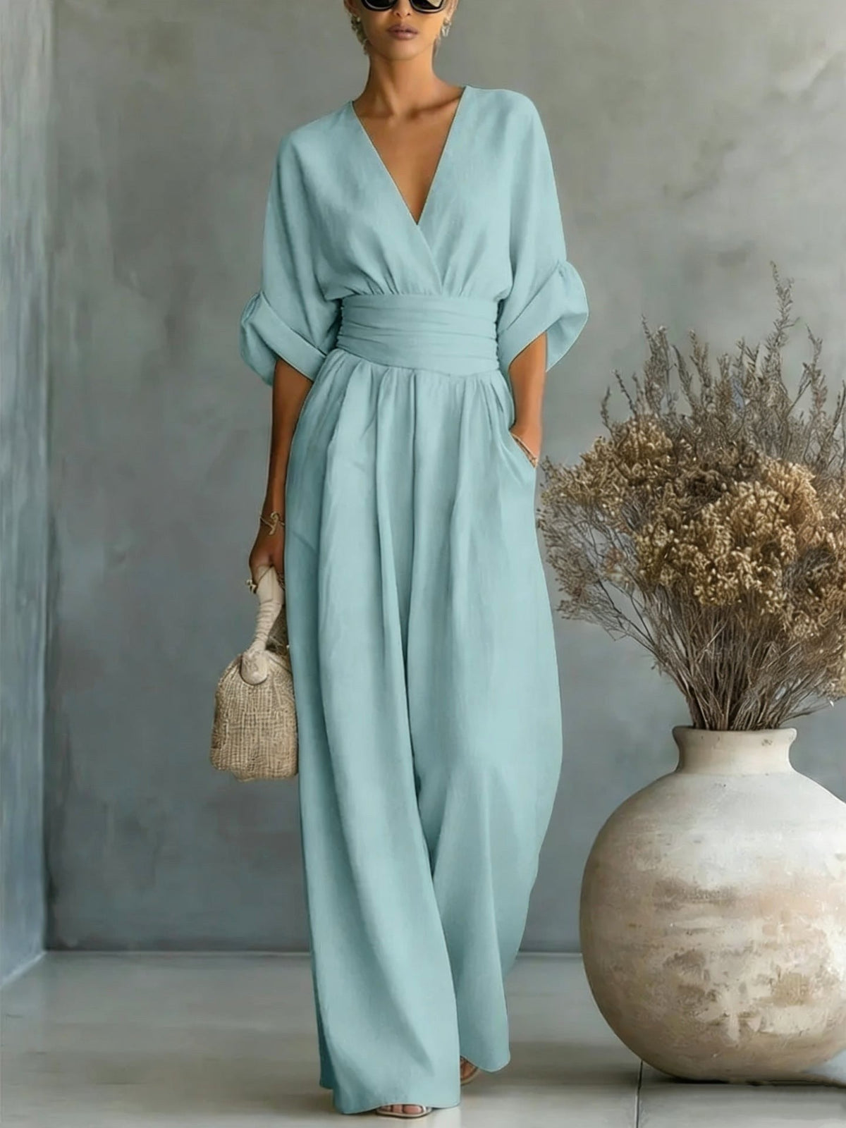 Emilie | Damski lniany kombinezon o szerokim kroju, kombinezon z wiązaną talią | Rokishi | Czarny