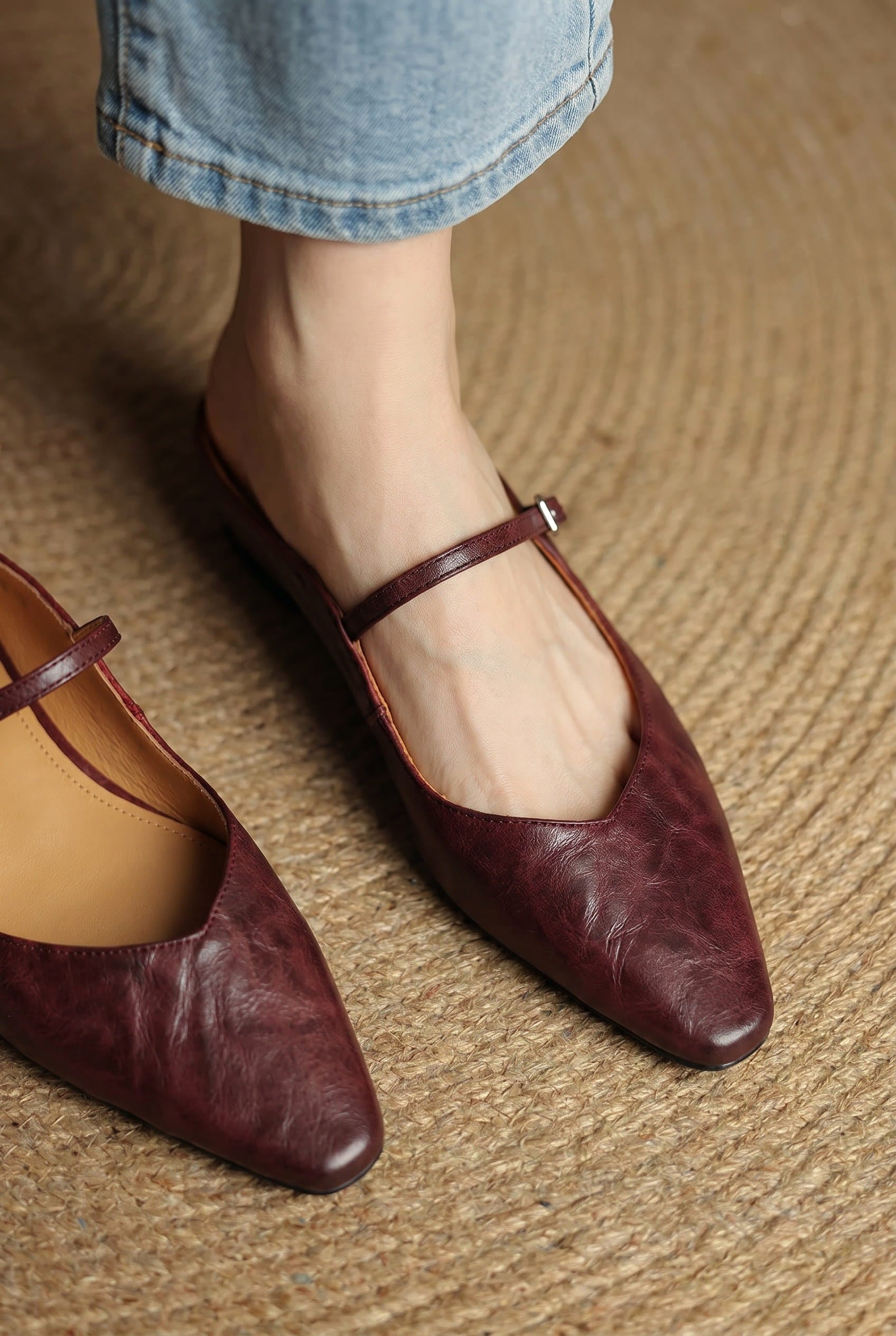 Holly | Damskie skórzane mule Mary Jane, wygodne buty ze szpiczastym noskiem | Rokishi | Czarny