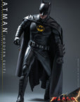 The Flash Movie Masterpiece Action Figure 1/6 Batman (Modern Suit) 30 cm