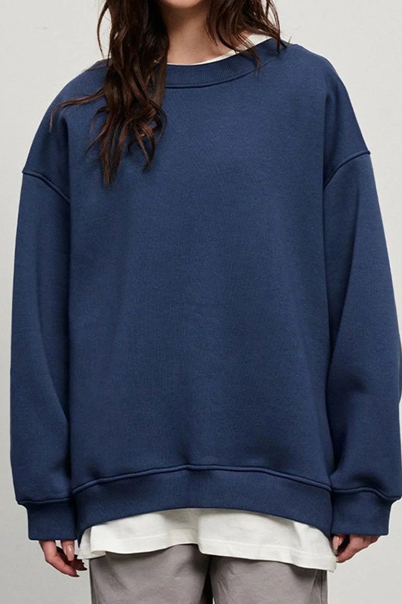 Lucienne | Damska oversize'owa bluza z okrągłym dekoltem, luźny sweter | Rokishi | Ciemna zieleń