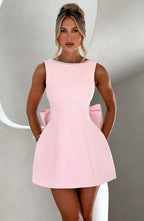 Noemie | Damska sukienka mini o kroju litery A ze zdobieniem perłami, sukienka dla gości weselnych | Rokishi | Różowy