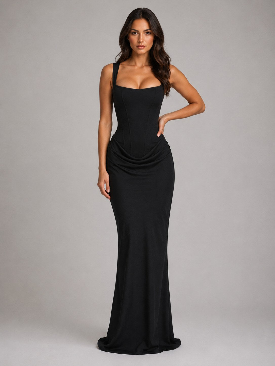 Penelope | Damska sukienka maxi bodycon z drapowanym gorsetem, wieczorowa sukienka o wymodelowanej sylwetce | Rokishi | Biały