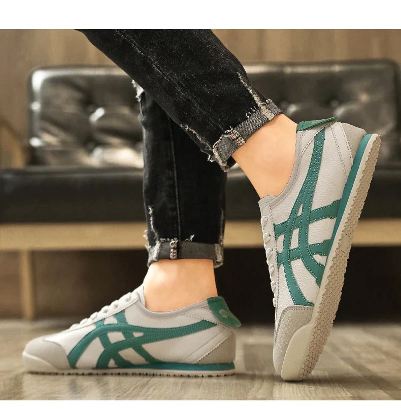 Sebastian | Męskie sneakersy w stylu retro z kontrastowymi paskami i akcentami z zamszu, sneakersy vintage | Rokishi | Pomarańczowy