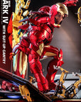 Iron Man 2 Action Figure 1/4 Iron Man Mark IV with Suit-Up Gantry 49 cm