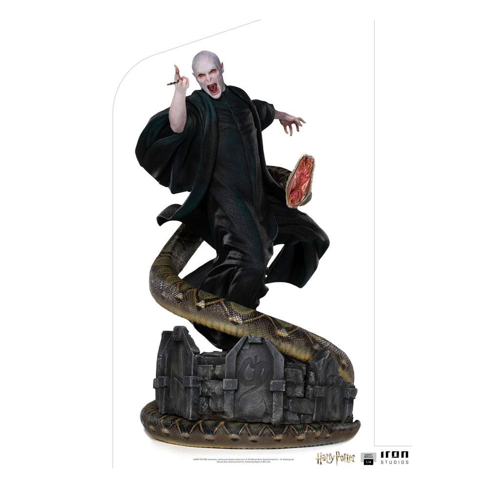 Harry Potter Legacy Replica Statue 1/4 Voldemort &amp; Nagini 58 cm