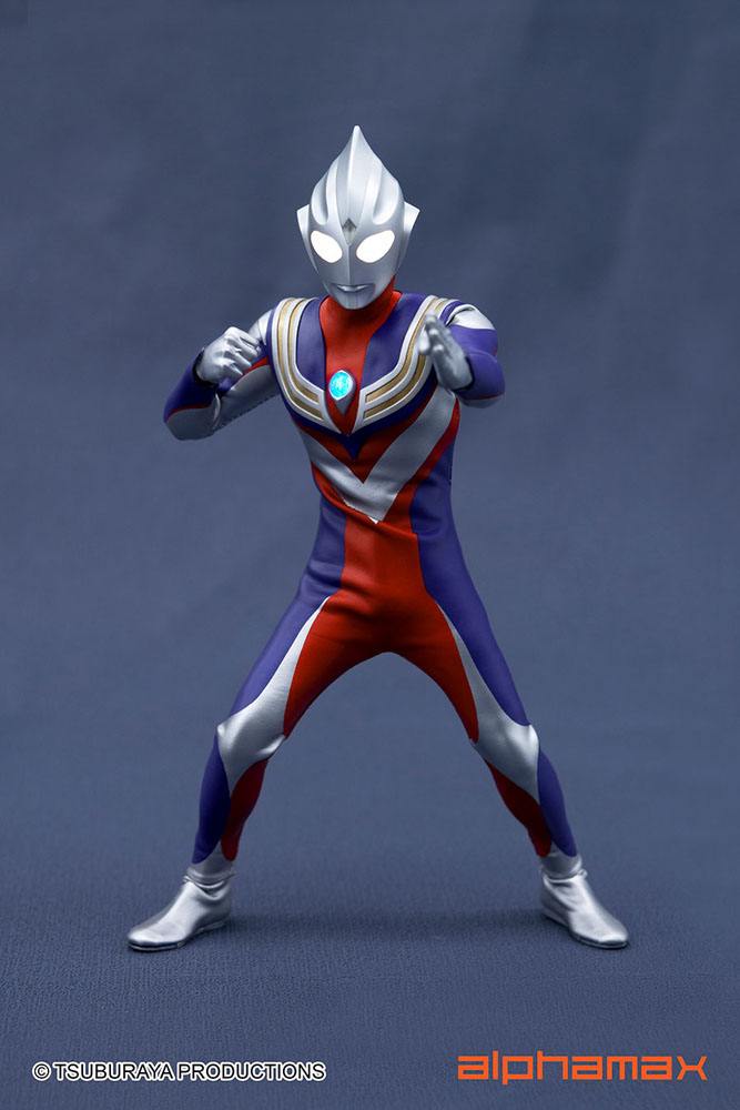 Ultraman Tiga Light-Up Action Figure Tiga 16 cm