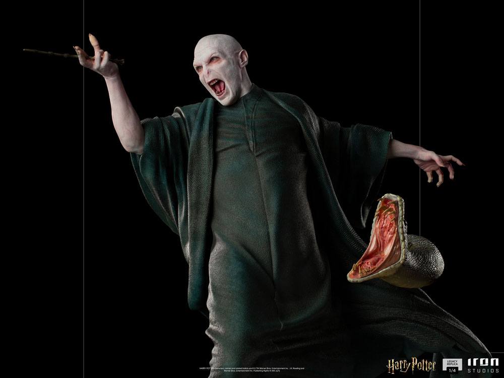 Harry Potter Legacy Replica Statue 1/4 Voldemort &amp; Nagini 58 cm