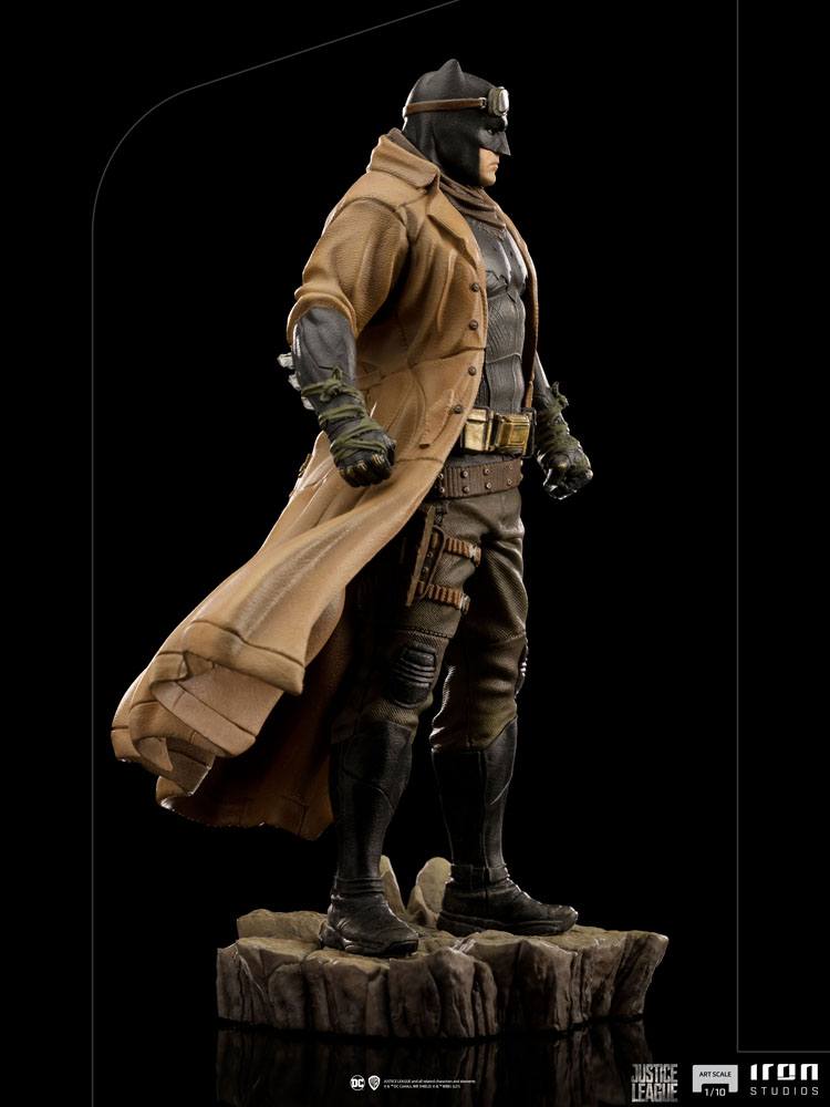 Zack Snyder&#39;s Justice League Art Scale Statue 1/10 Knightmare Batman 22 cm