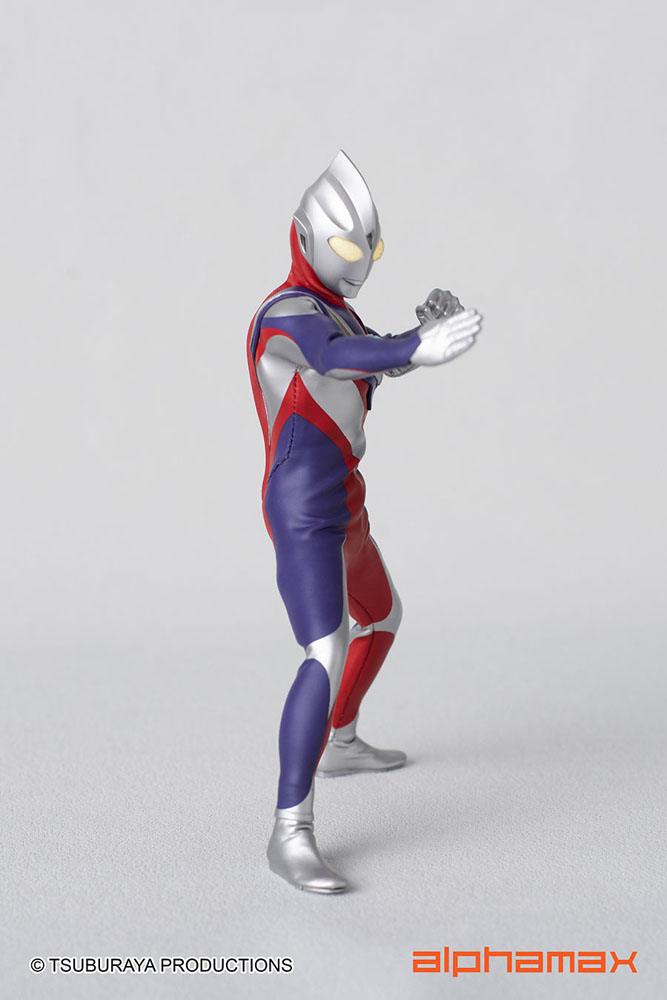 Ultraman Tiga Light-Up Action Figure Tiga 16 cm