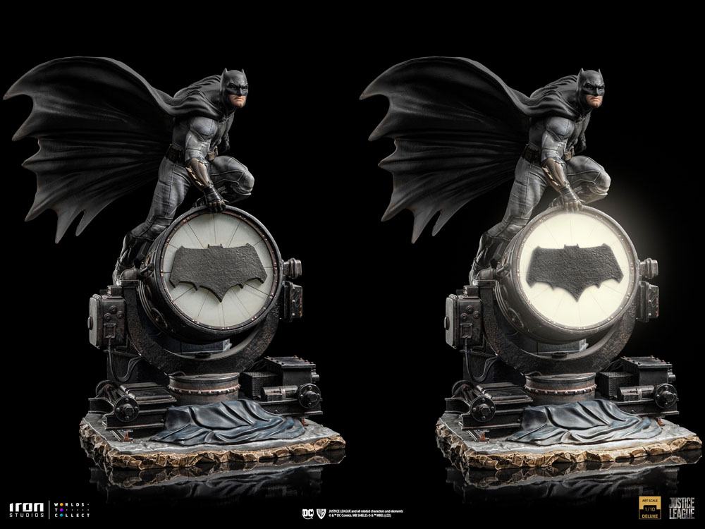 Zack Snyder&#39;s Justice League Deluxe Art Scale Statue 1/10 Batman on Batsignal 28 cm