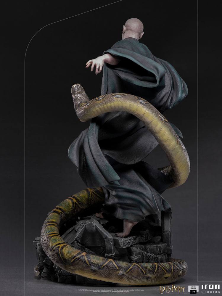 Harry Potter Legacy Replica Statue 1/4 Voldemort &amp; Nagini 58 cm