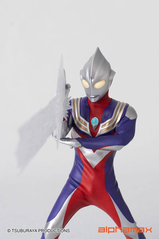 Ultraman Tiga Light-Up Action Figure Tiga 16 cm