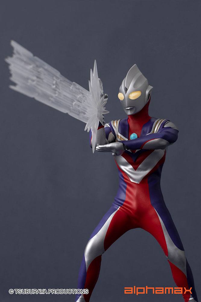 Ultraman Tiga Light-Up Action Figure Tiga 16 cm