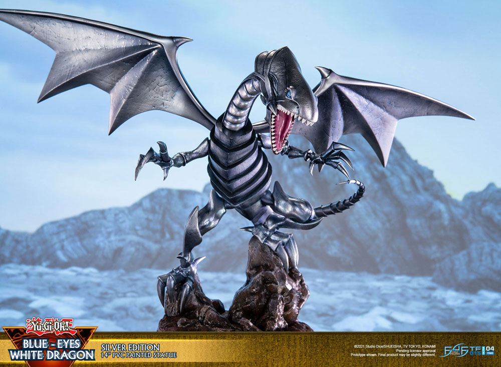 Yu-Gi-Oh! - Blue-Eyes White Dragon Silver Edition 35 cm