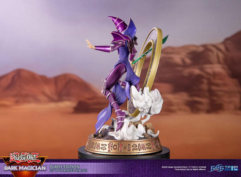 Yu-Gi-Oh! - Dark Magician Purple Version 29 cm