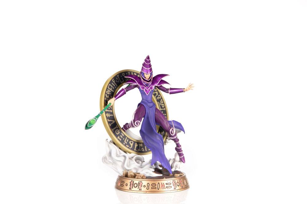 Yu-Gi-Oh! - Dark Magician Purple Version 29 cm