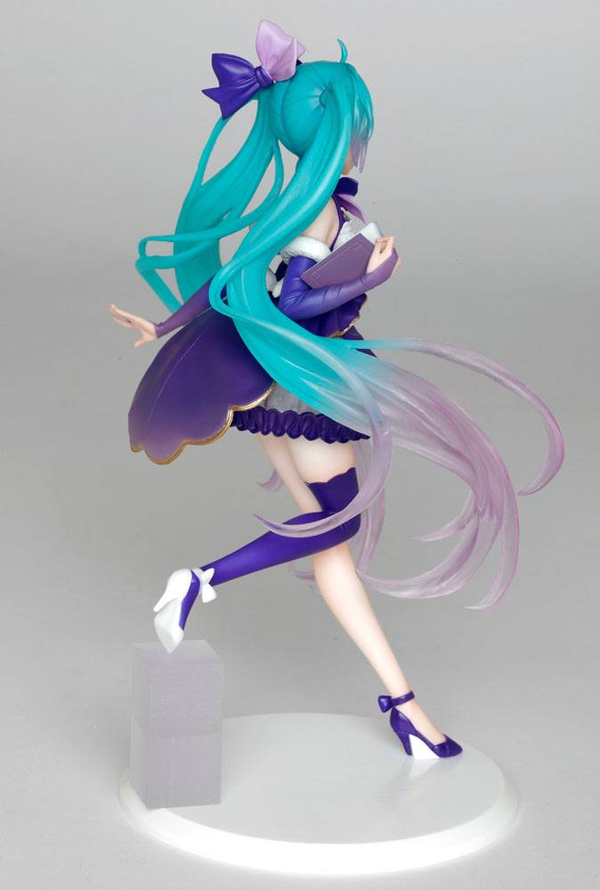 Vocaloid PVC Statue Hatsune Miku 3rd Season Winter Ver. (re-sales) 18 cm