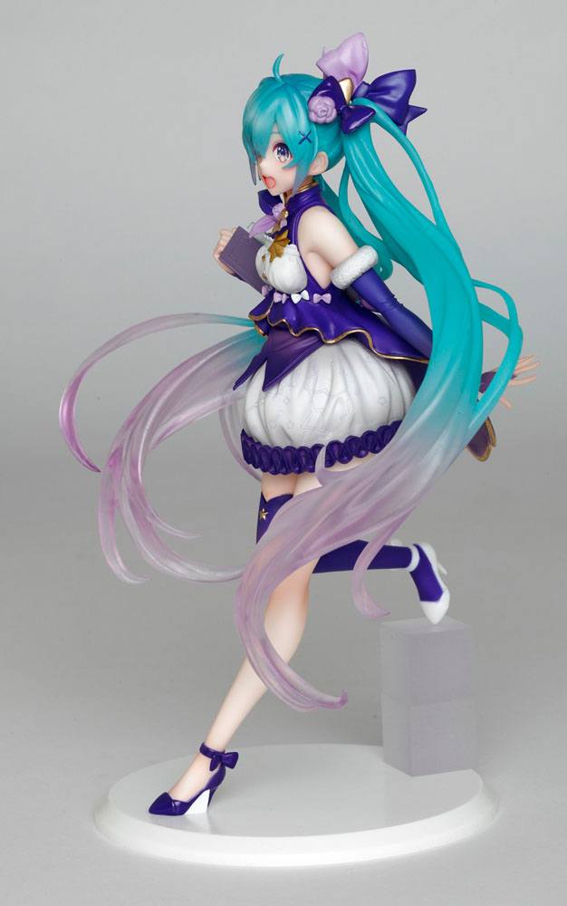 Vocaloid PVC Statue Hatsune Miku 3rd Season Winter Ver. (re-sales) 18 cm